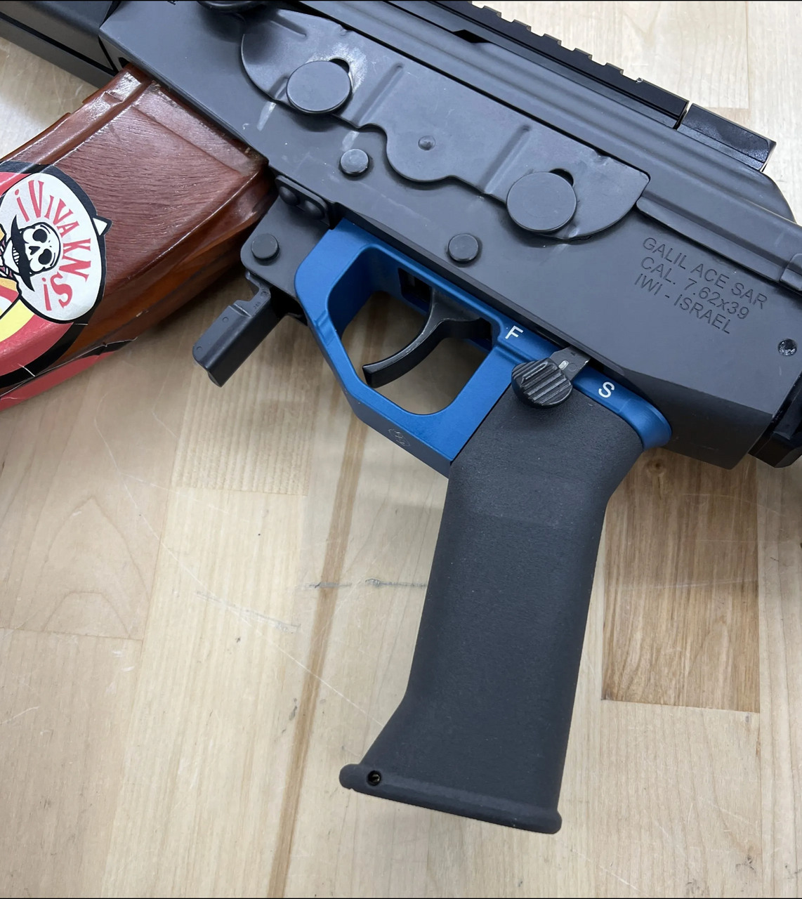 Galil Grip Smooth paired with Plastic Delete